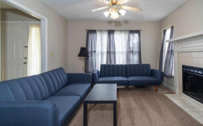 The Parkside Townhome Updated, Smoking Allowed